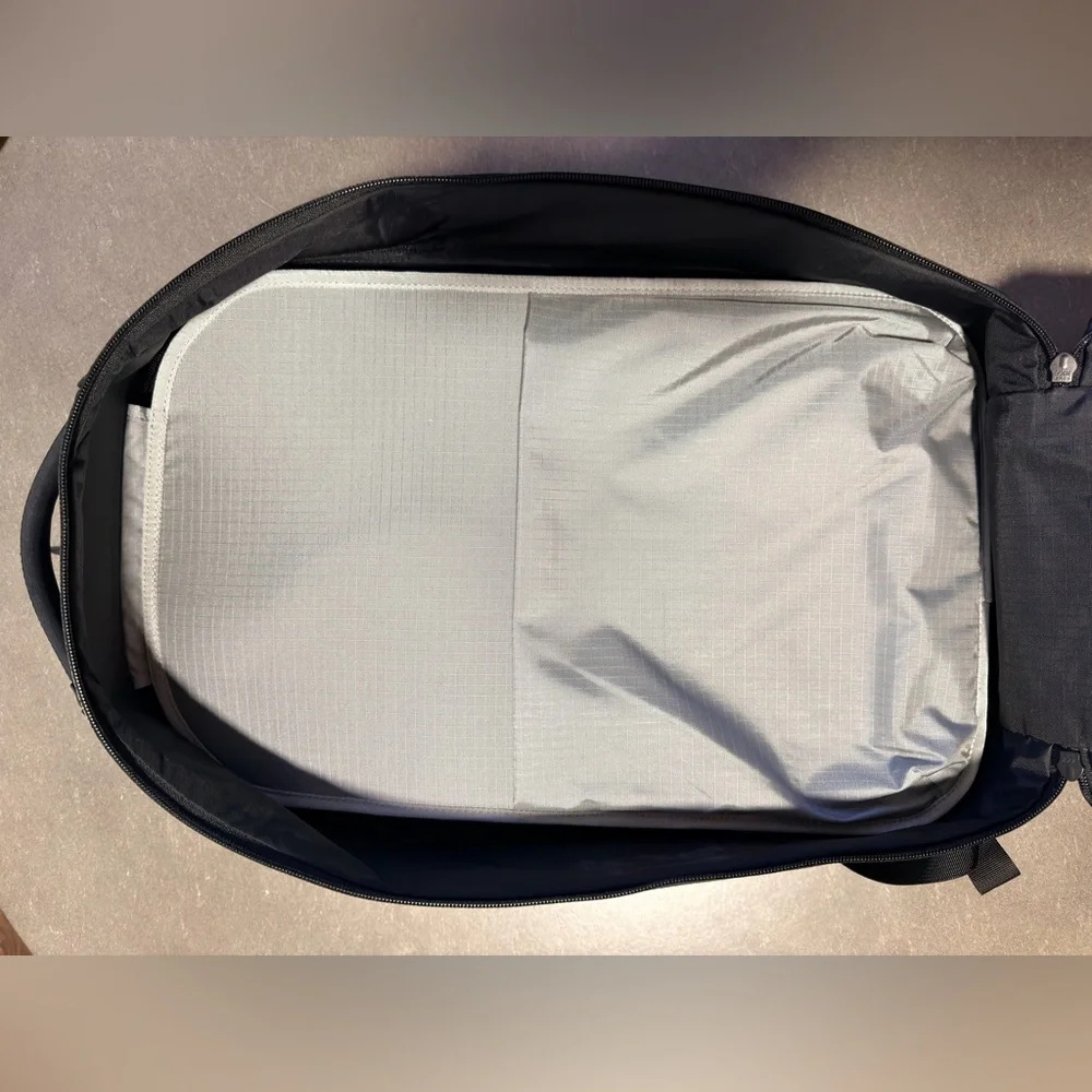 Black Ember Citadel R3  25L backpack